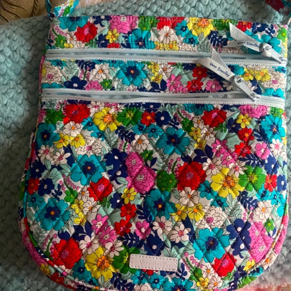 Vera Bradley large crossbody floral